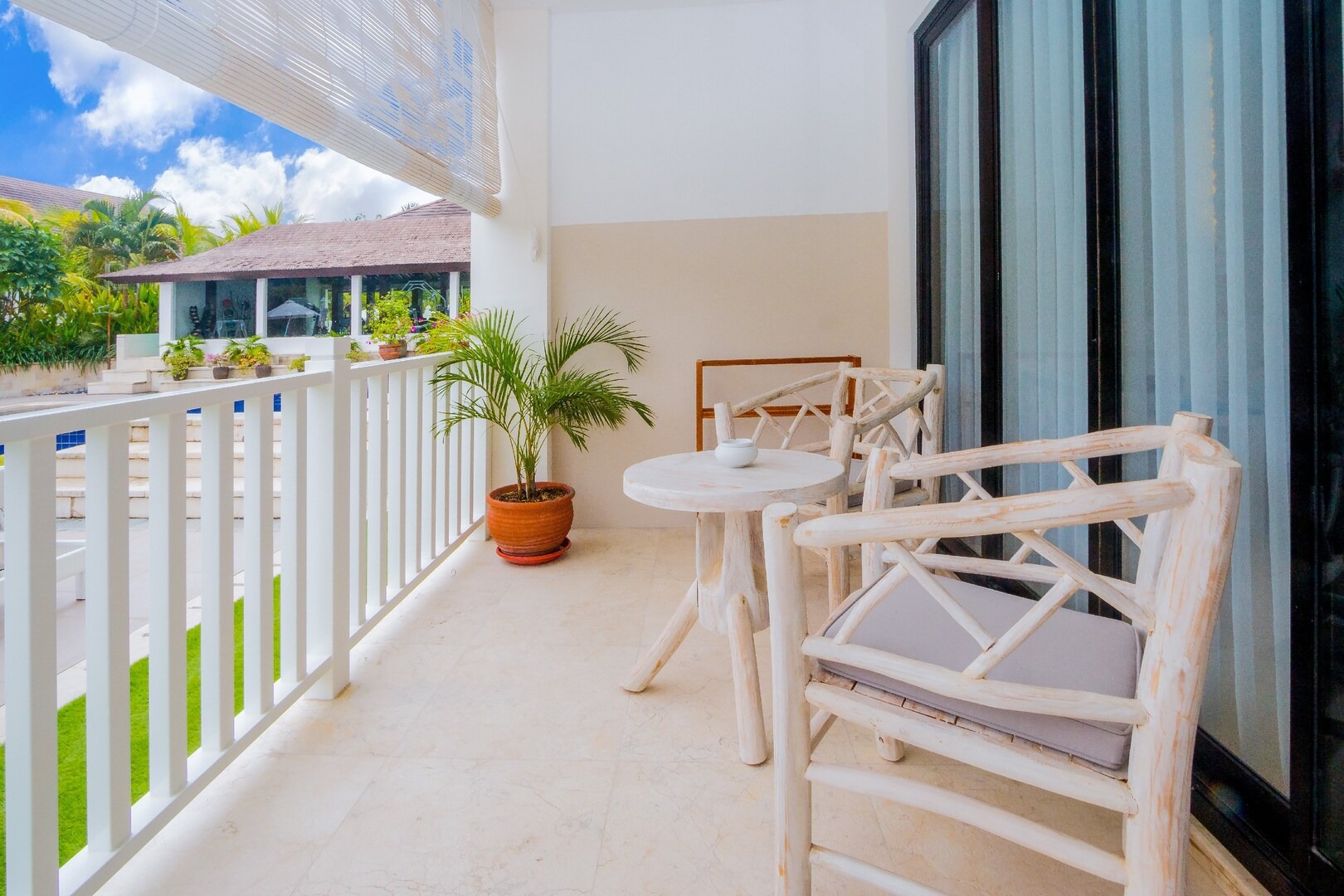 هتل مانتیگو ریزورت سمینیاک